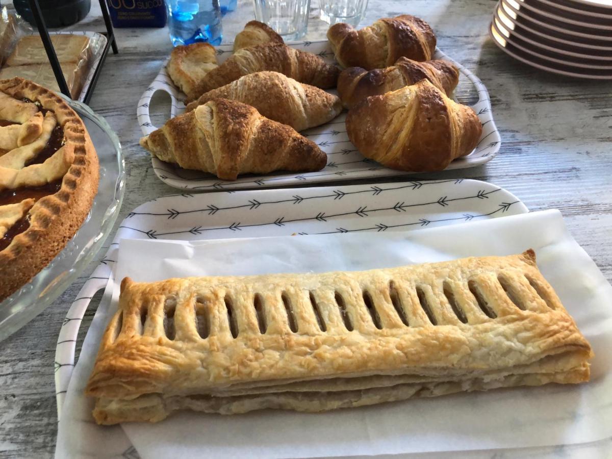 مبيت وإفطار مارينا دي كارّارا Brezza Marina المظهر الخارجي الصورة