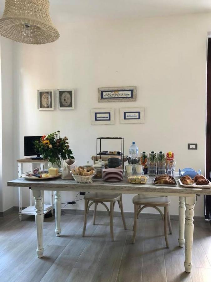 مبيت وإفطار مارينا دي كارّارا Brezza Marina المظهر الخارجي الصورة