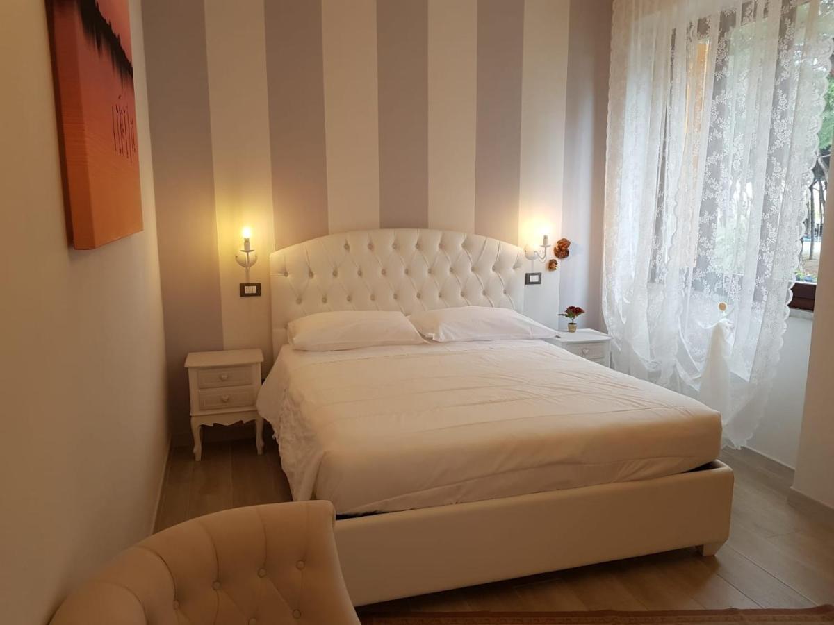 مبيت وإفطار مارينا دي كارّارا Brezza Marina المظهر الخارجي الصورة
